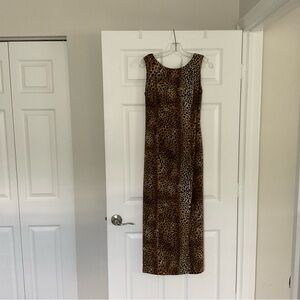 Leopard Print Sleeveless Midi Dress